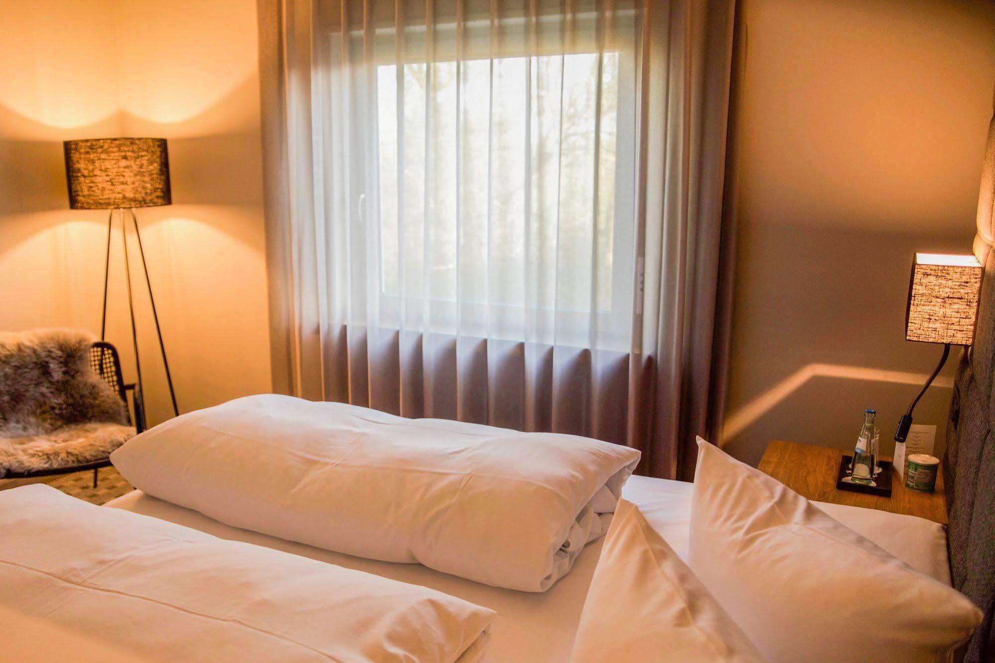 Seehotel Ketsch Schwetzingen Extérieur photo