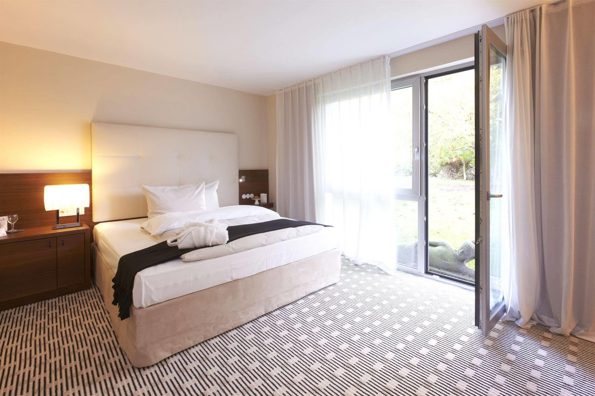 Seehotel Ketsch Schwetzingen Extérieur photo